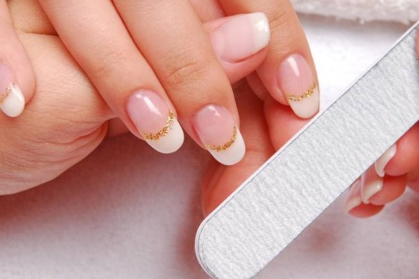Secret d’ongles (A domicile)